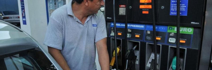 POR SEGUNDA VEZ EN 15 DÍAS YPF AUMENTO LOS PRECIOS DE SUS COMBUSTIBLES