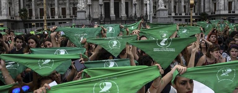 MILES DE MUJERES MARCHARON AL CONGRESO PARA EXIGIR UNA NUEVA LEY DE ABORTO