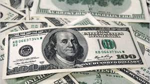 Dólar hoy: sigue “la pax cambiaria” y el riesgo país baja a 2.000 puntos