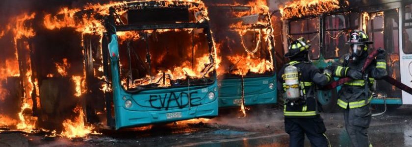 «Estamos en guerra»: Chile termina un fin de semana de furia con 1.500 detenidos