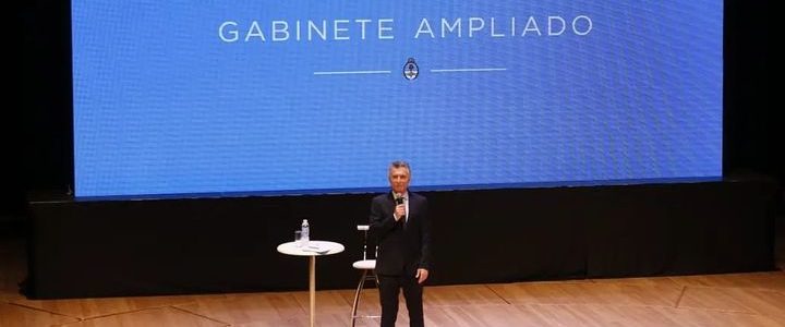 Transición: Macri convocó a una reunión de gabinete ampliado