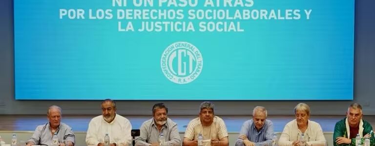 A 18 días de la asunción de Javier Milei, la CGT llamó a un paro general con movilización para el 24 de enero