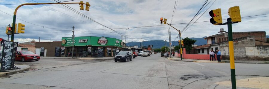 El municipio habilitó los semáforos de esquina Juan Manuel de Rosas y Felipe Varela