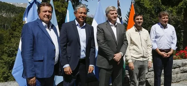 Cumbre de gobernadores patagónicos: defensa de recursos, desplante de Nación y poco optimismo en Pacto de Mayo