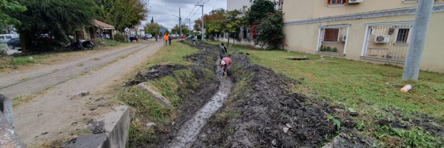 Acondicionaron canales pluviales en San Ignacio y Belgrano al 1.800