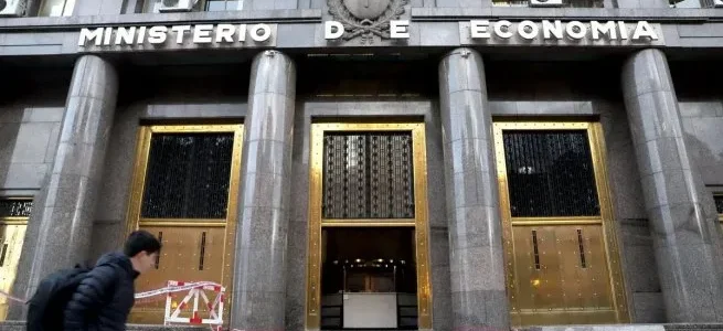 El Ministerio de Economía establece límites a la eliminación del cepo