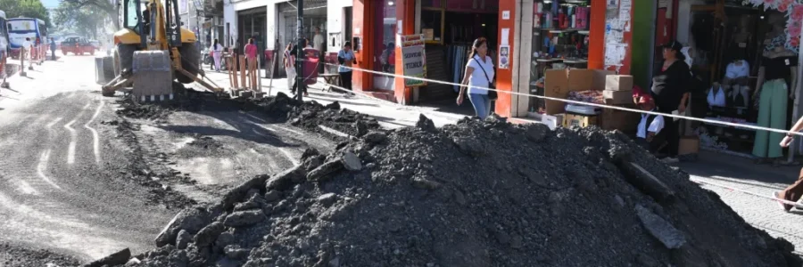 El municipio trabaja en la reconstrucción de dársenas de colectivos sobre la Av. San Martín