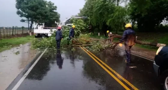 Asistencia de seguridad a damnificados por las intensas lluvias