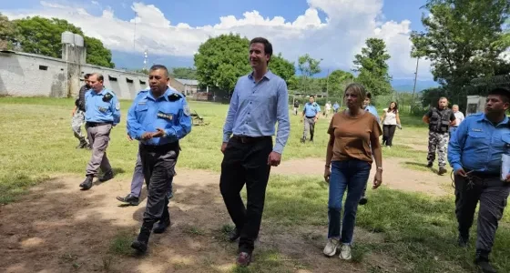 Autoridades penitenciarias informaron sobre el servicio que se brinda en la Unidad Carcelaria de Metán