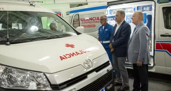 El Gobierno entregó al SAMEC tres ambulancias equipadas como terapias intensivas móviles