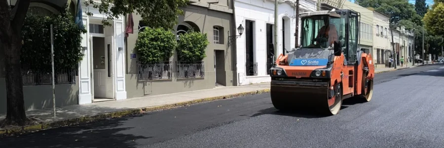 Continúan las obras de repavimentación en calle Mitre 